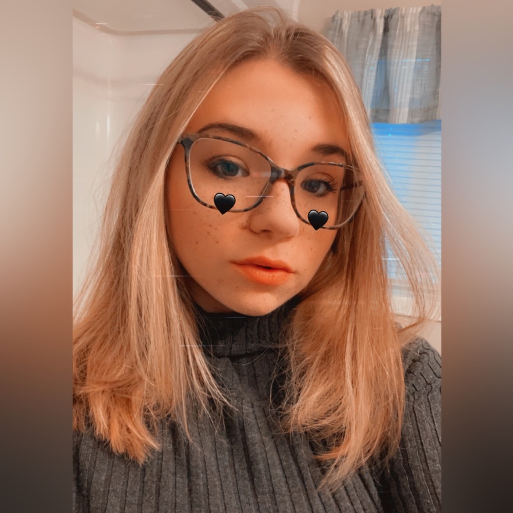 Meet your Posher, Caylee